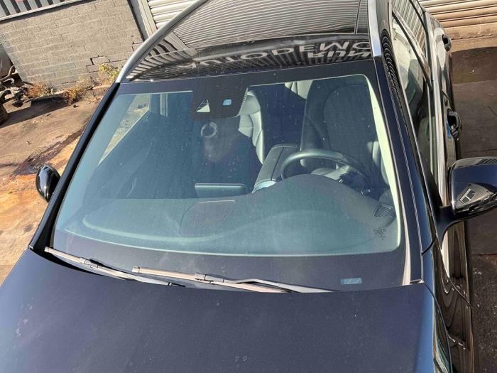Mercedes C Estate C-180 1.6 16V BlueEfficiency Schrottauto (2017, Metallic, Schwarz)