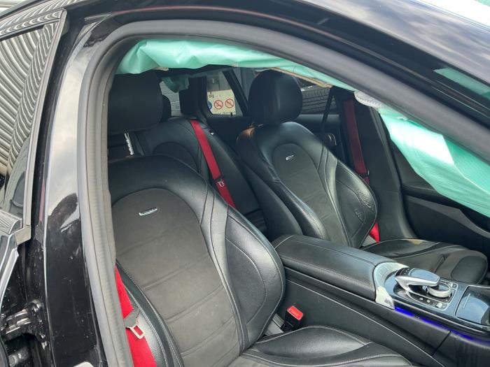 Mercedes C Estate AMG C-63 AMG 4.0 V8 Biturbo Skadat fordon (2017, ZWART METALLIC ZWART)
