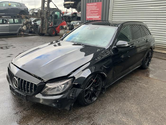 Mercedes C Estate AMG C-63 AMG 4.0 V8 Biturbo Skadat fordon (2017, ZWART METALLIC ZWART)