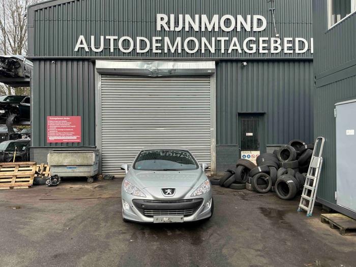 Peugeot 308 CC 1.6 16V THP 150 Skrotfordon (2009, ZILVERGRIJS GRIJS)