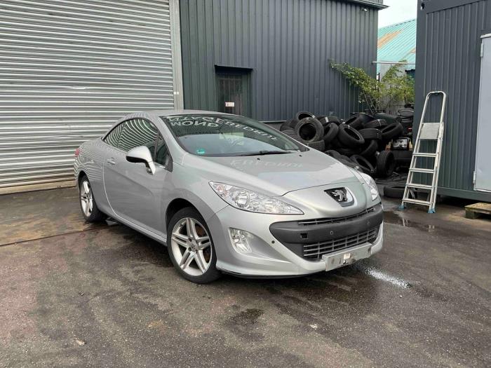 Peugeot 308 CC 1.6 16V THP 150 Skrotfordon (2009, ZILVERGRIJS GRIJS)