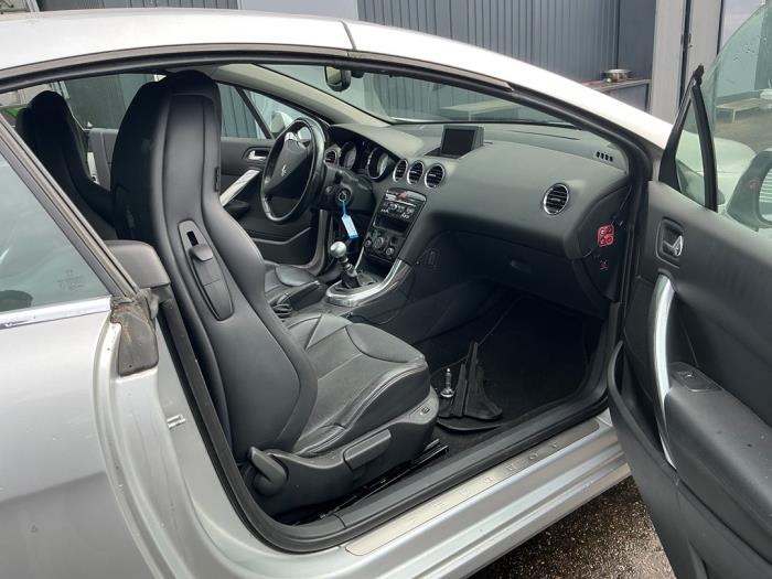 Peugeot 308 CC 1.6 16V THP 150 Skrotfordon (2009, ZILVERGRIJS GRIJS)