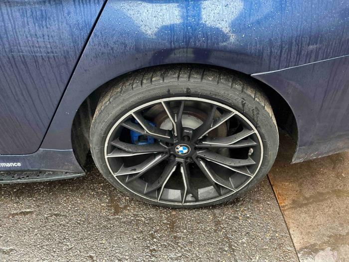 BMW 5 serie 530d 3.0 TwinPower Turbo 24V Skrotfordon (2018, BLAUW DONKER BLAUW)