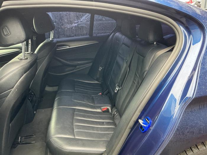 BMW 5 serie 530d 3.0 TwinPower Turbo 24V Skrotfordon (2018, BLAUW DONKER BLAUW)