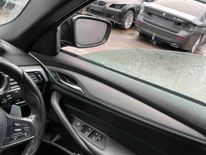 BMW 5 serie 530d 3.0 TwinPower Turbo 24V Skrotfordon (2018, BLAUW DONKER BLAUW)