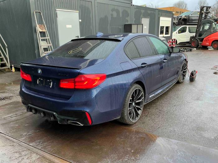 BMW 5 serie 530d 3.0 TwinPower Turbo 24V Skrotfordon (2018, BLAUW DONKER BLAUW)