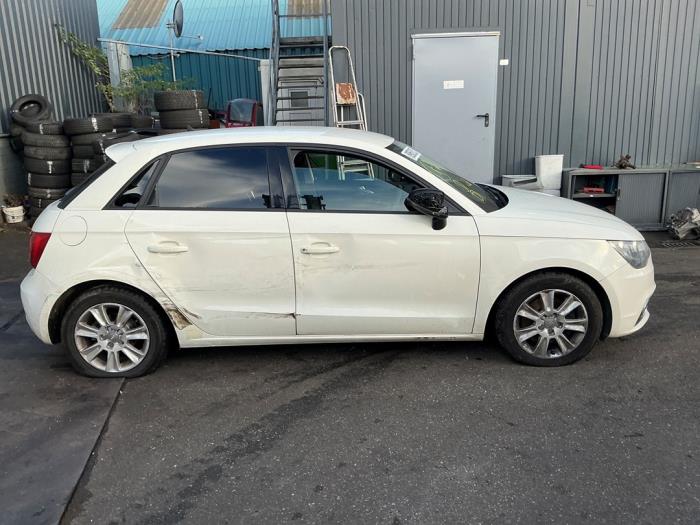 Audi A1 Sportback 1.6 TDI 16V Vehículo de desguace (2013, Blanco)
