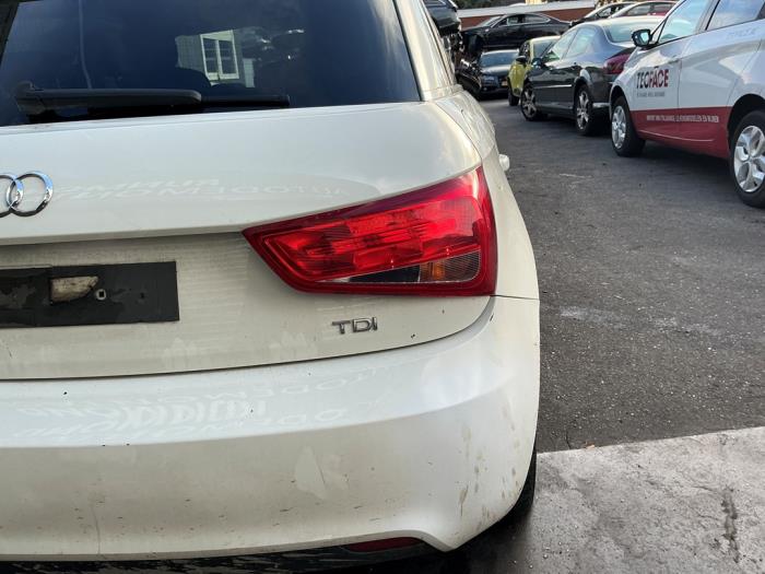 Audi A1 Sportback 1.6 TDI 16V Vehículo de desguace (2013, Blanco)