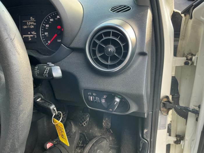 Audi A1 Sportback 1.6 TDI 16V Vehículo de desguace (2013, Blanco)