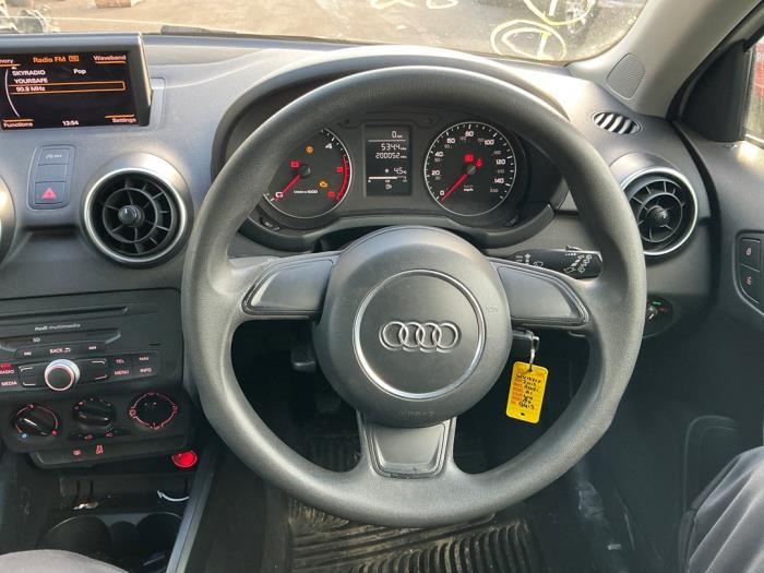 Audi A1 Sportback 1.6 TDI 16V Vehículo de desguace (2013, Blanco)