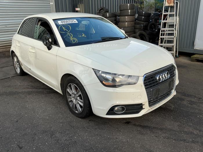 Audi A1 Sportback 1.6 TDI 16V Vehículo de desguace (2013, Blanco)