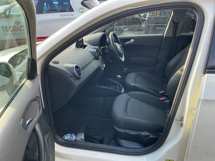 Audi A1 Sportback 1.6 TDI 16V Vehículo de desguace (2013, Blanco)