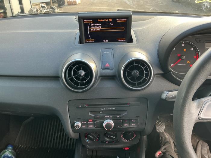 Audi A1 Sportback 1.6 TDI 16V Vehículo de desguace (2013, Blanco)