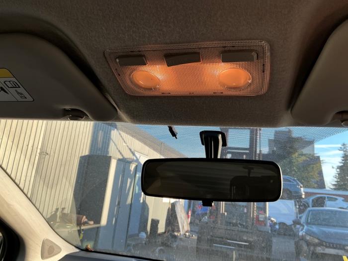 Toyota Yaris III 1.33 16V Dual VVT-I Épave (2016, Gris, Gris souris)