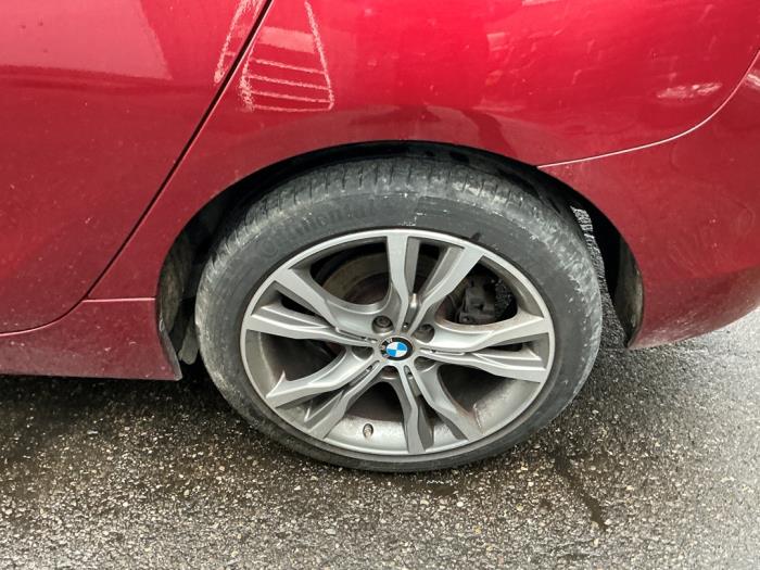 BMW 2 serie Active Tourer 220i 2.0 TwinPower Turbo 16V Vehículo de desguace (2018, Rojo)