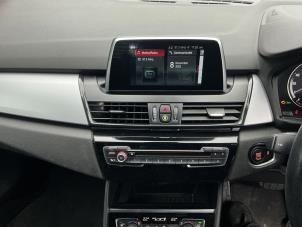 BMW 2 serie Active Tourer 220i 2.0 TwinPower Turbo 16V Vehículo de desguace (2018, Rojo)