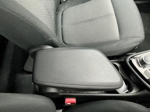 BMW 2 serie Active Tourer 220i 2.0 TwinPower Turbo 16V Vehículo de desguace (2018, Rojo)