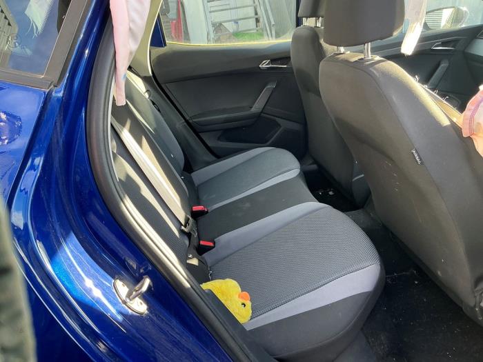 Seat Arona 1.0 TSI 12V Skrotfordon (2021, BLAUW)