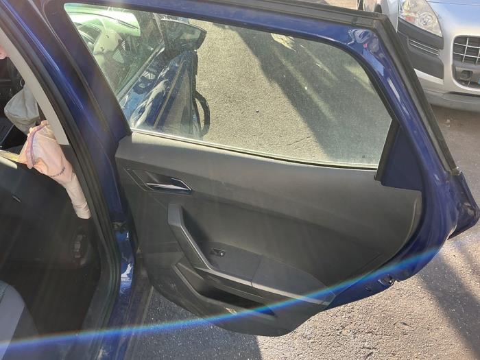 Seat Arona 1.0 TSI 12V Skrotfordon (2021, BLAUW)