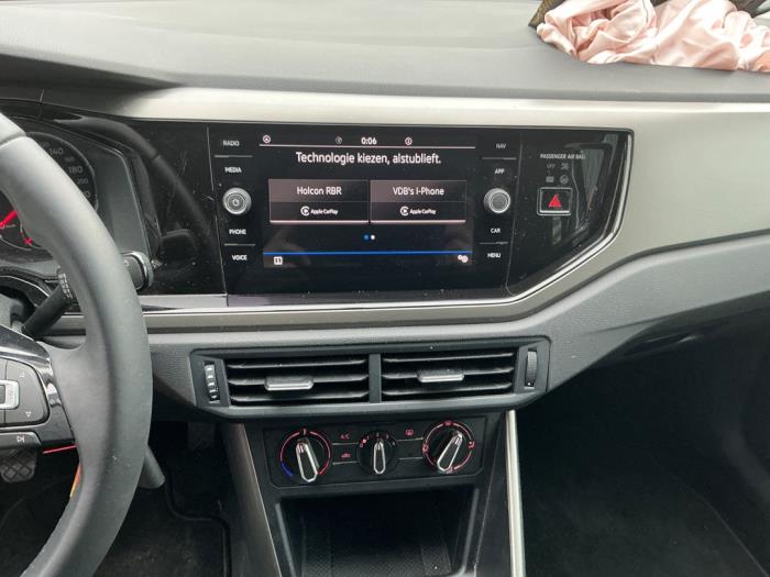 Volkswagen Polo VI 1.0 TSI 12V Schrottauto (2021, Dunkel, Blau)