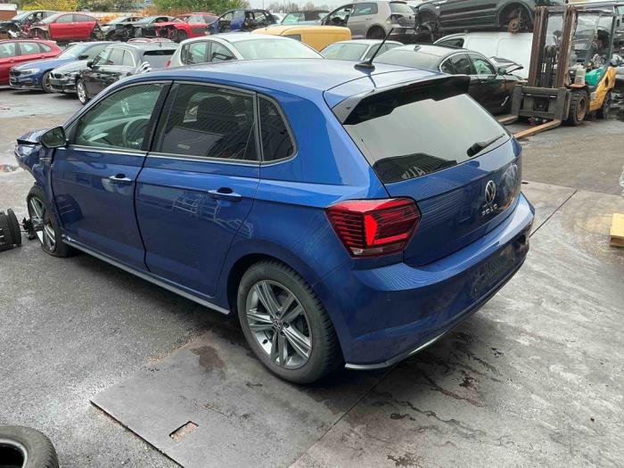 Volkswagen Polo VI 1.0 TSI 12V Schrottauto (2021, Dunkel, Blau)