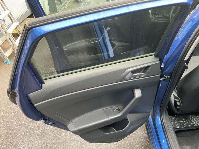 Volkswagen Polo VI 1.0 TSI 12V Schrottauto (2021, Dunkel, Blau)