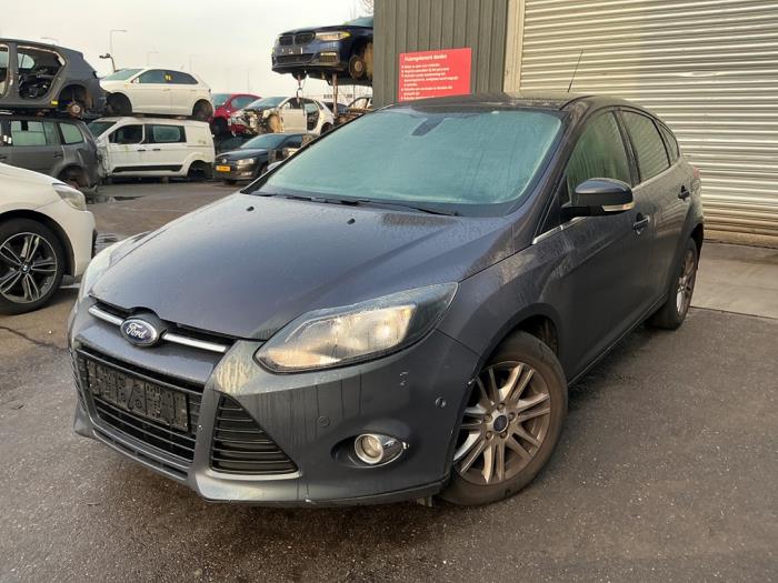 Ford Focus 3 1.0 Ti-VCT EcoBoost 12V 100 Vehículo de desguace (2012, Gris)