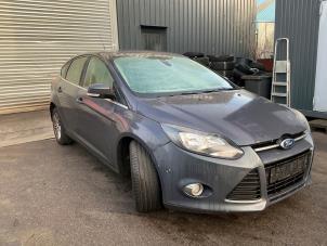 Ford Focus 3 1.0 Ti-VCT EcoBoost 12V 100 Vehículo de desguace (2012, Gris)