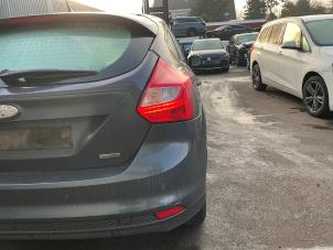Ford Focus 3 1.0 Ti-VCT EcoBoost 12V 100 Vehículo de desguace (2012, Gris)