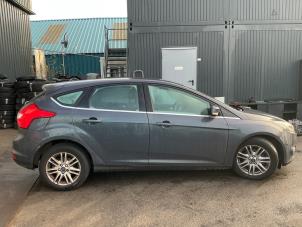 Ford Focus 3 1.0 Ti-VCT EcoBoost 12V 100 Vehículo de desguace (2012, Gris)