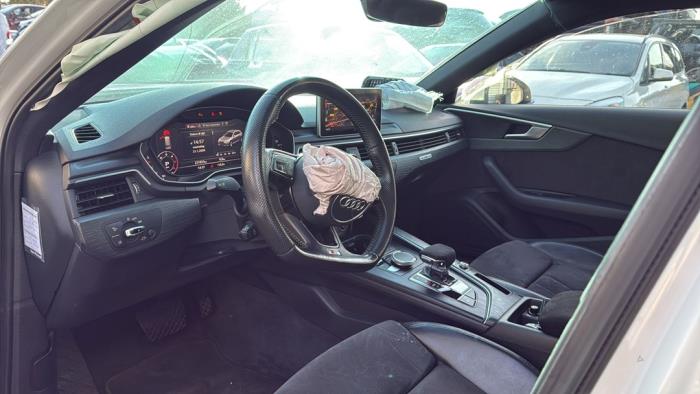 Audi A4 Avant 3.0 TDI V6 24V Quattro Schrottauto (2016, Weiß)