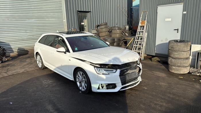 Audi A4 Avant 3.0 TDI V6 24V Quattro Schrottauto (2016, Weiß)