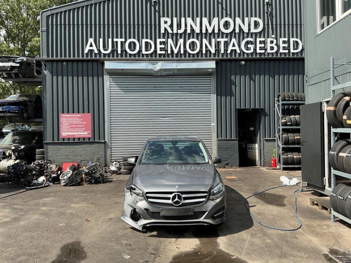 Mercedes B 1.6 B-200 BlueEFFICIENCY Turbo 16V  (Desguace)
