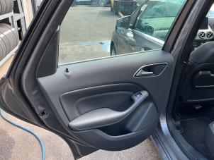 Mercedes B 1.6 B-200 BlueEFFICIENCY Turbo 16V Vehículo de desguace (2016, Metálico, Gris plateado, Gris ratón)