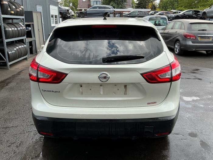Nissan Qashqai 1.2 DIG-T 16V Vehículo de desguace (2016, Blanco)