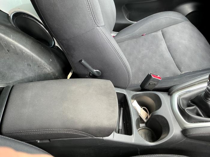 Nissan Qashqai 1.2 DIG-T 16V Vehículo de desguace (2016, Blanco)