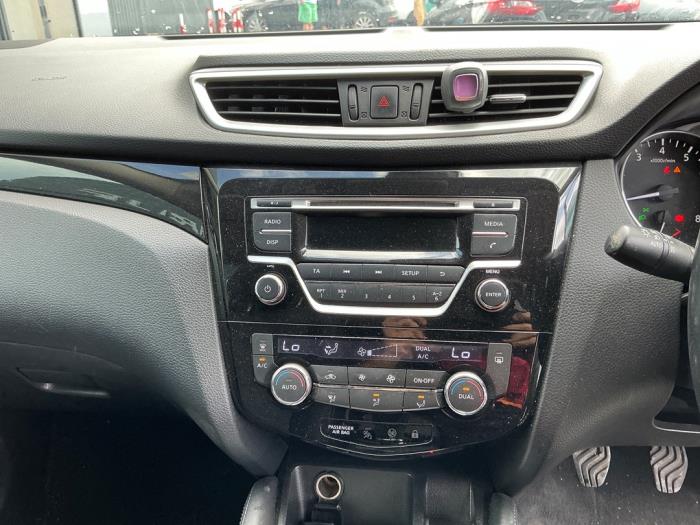 Nissan Qashqai 1.2 DIG-T 16V Vehículo de desguace (2016, Blanco)