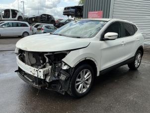 Nissan Qashqai 1.2 DIG-T 16V Vehículo de desguace (2016, Blanco)