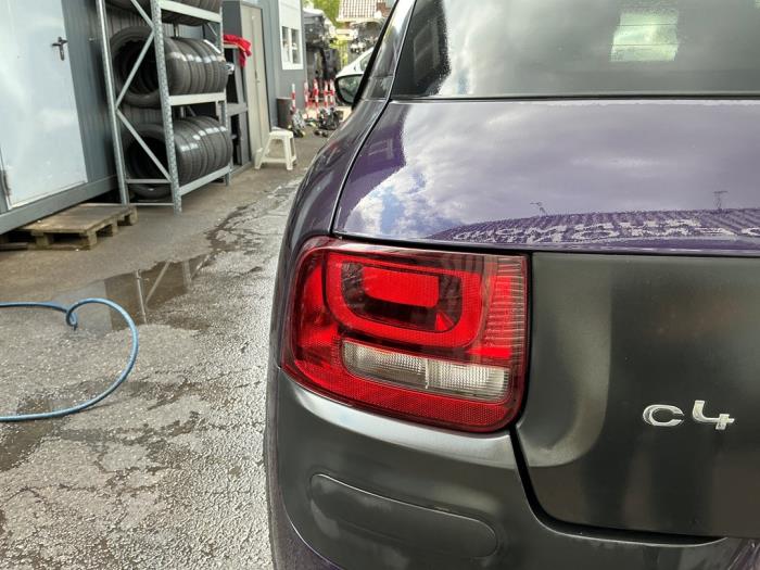 Citroen C4 Cactus 1.2 PureTech 82 12V Vehículo de desguace (2015, Morado)