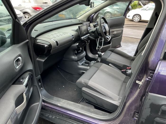 Citroen C4 Cactus 1.2 PureTech 82 12V Vehículo de desguace (2015, Morado)