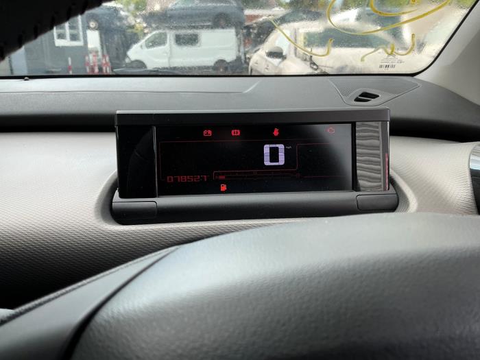 Citroen C4 Cactus 1.2 PureTech 82 12V Vehículo de desguace (2015, Morado)