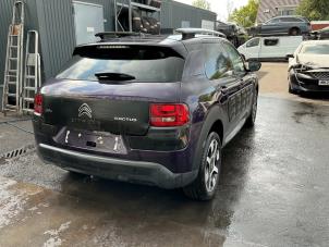 Citroen C4 Cactus 1.2 PureTech 82 12V Vehículo de desguace (2015, Morado)