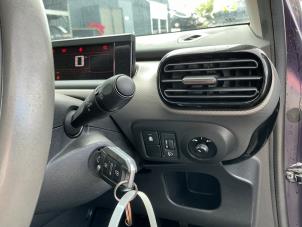 Citroen C4 Cactus 1.2 PureTech 82 12V Vehículo de desguace (2015, Morado)