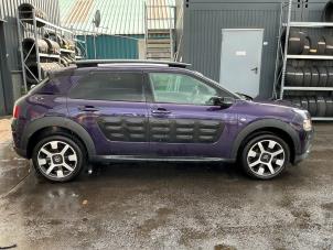 Citroen C4 Cactus 1.2 PureTech 82 12V Vehículo de desguace (2015, Morado)