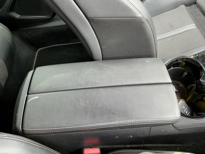 Peugeot 508 1.5 BlueHDi 130 Vehículo de desguace (2020, Metálico, Oscuro, Azul)