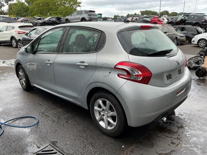 Peugeot 208 I 1.2 Vti 12V PureTech 82 Vehículo de desguace (2014, Gris plateado)