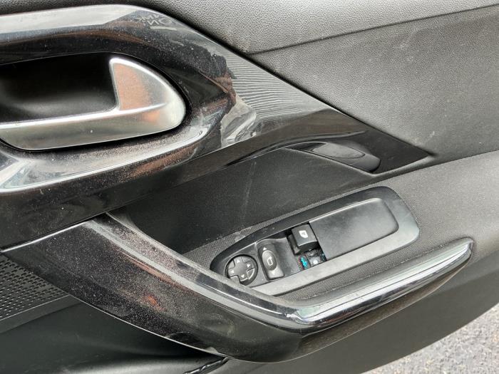 Peugeot 208 I 1.2 Vti 12V PureTech 82 Vehículo de desguace (2014, Gris plateado)