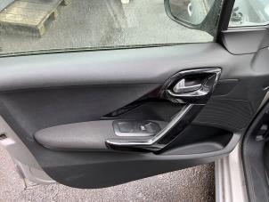 Peugeot 208 I 1.2 Vti 12V PureTech 82 Vehículo de desguace (2014, Gris plateado)