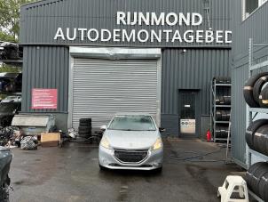 Peugeot 208 I 1.2 Vti 12V PureTech 82 Vehículo de desguace (2014, Gris plateado)