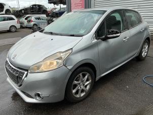 Peugeot 208 I 1.2 Vti 12V PureTech 82 Vehículo de desguace (2014, Gris plateado)